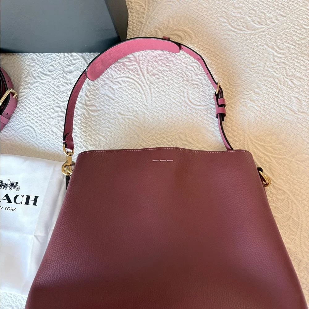 Coach Willow Shoulder Bag - Picture 4 of 10